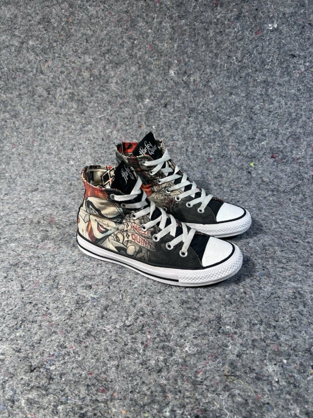 Converse Chuck Taylor All Star Hi Harley Quinn DC Comics Sz 5 Women's 7 155260C - Picture 2 of 10